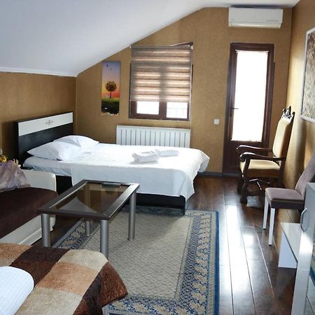 Luxors Garden Hotell Batumi Eksteriør bilde