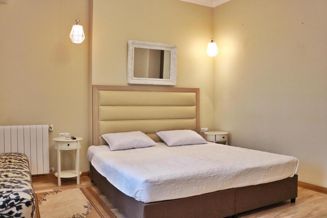 Luxors Garden Hotell Batumi Eksteriør bilde