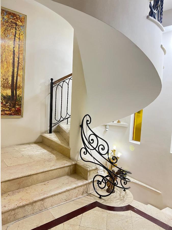 Luxors Garden Hotell Batumi Eksteriør bilde