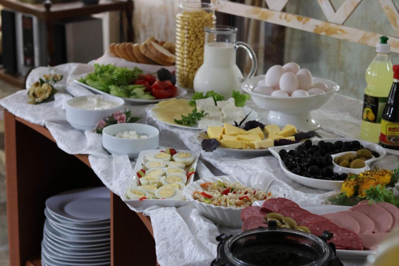 Luxors Garden Hotell Batumi Eksteriør bilde
